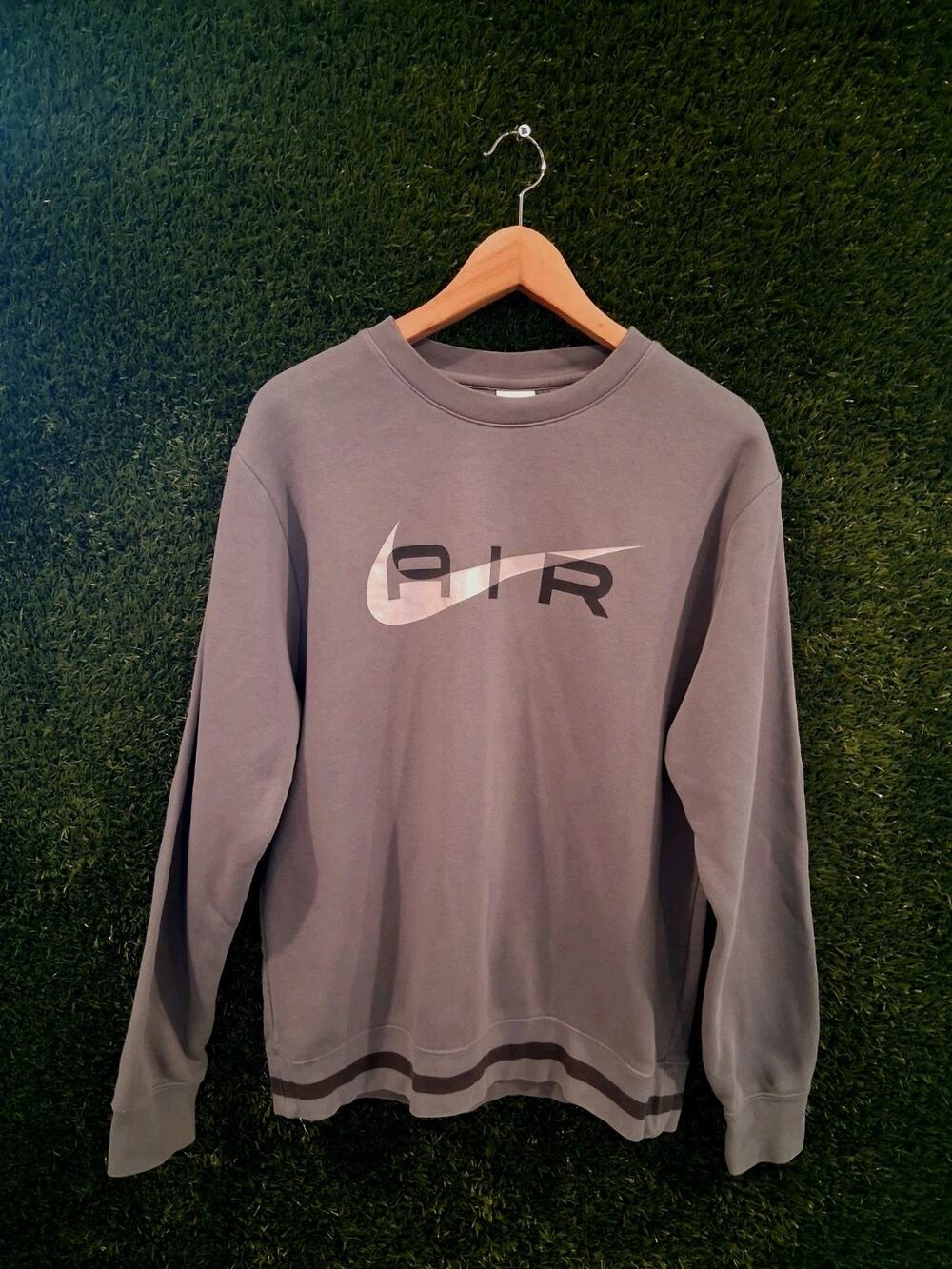 Nike Air Mens Crewneck Sweatshirt Gray Fleece Pullover Swoosh Graphic Size S